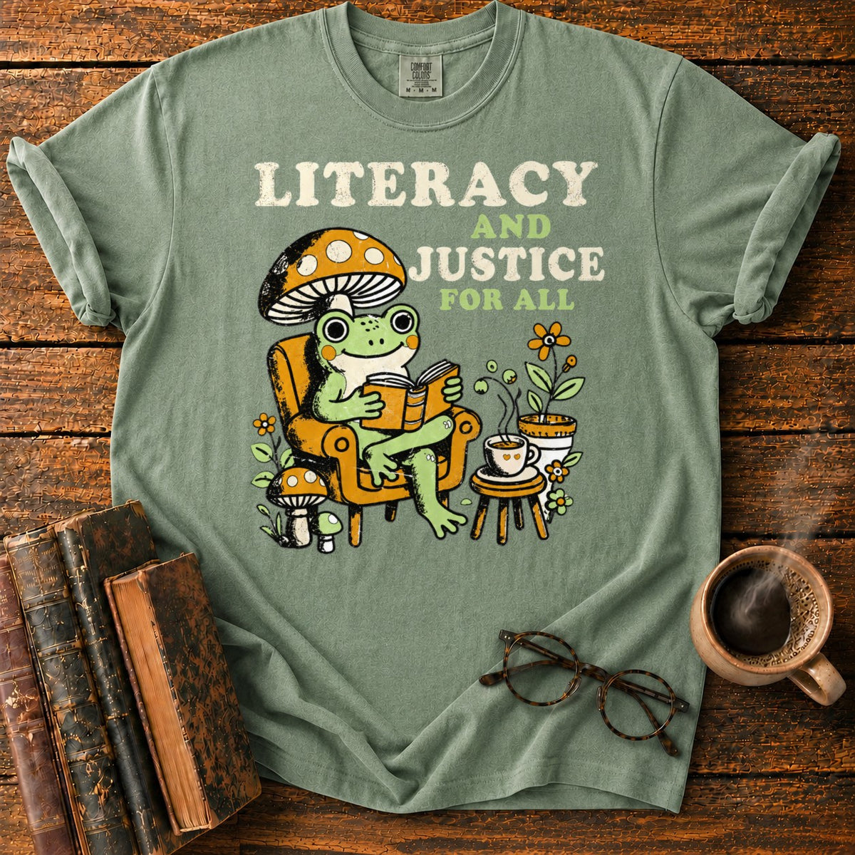 004 T-Shirt in Moss – BooksThreads