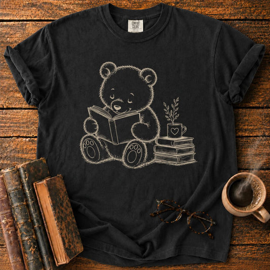 Bear Reading with Books and Mug T-Shirt