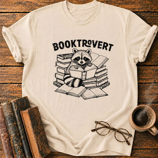 Booktrovert T-Shirt
