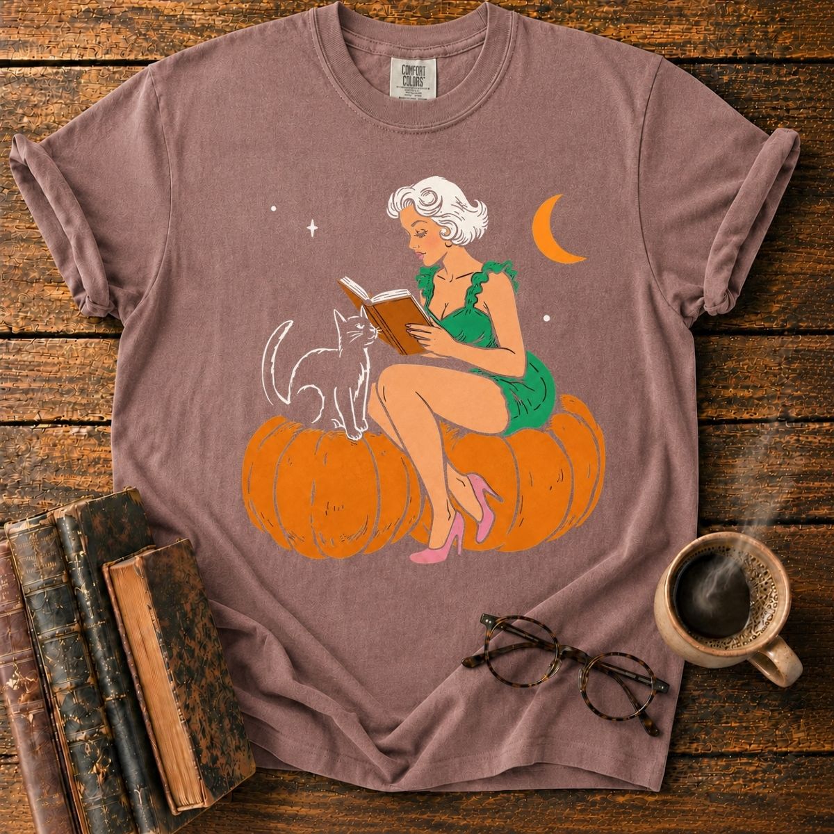 Retro Pumpkin Moonlight Reader T-Shirt
