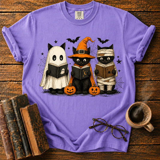 Halloween Kittens Reading Together T-Shirt