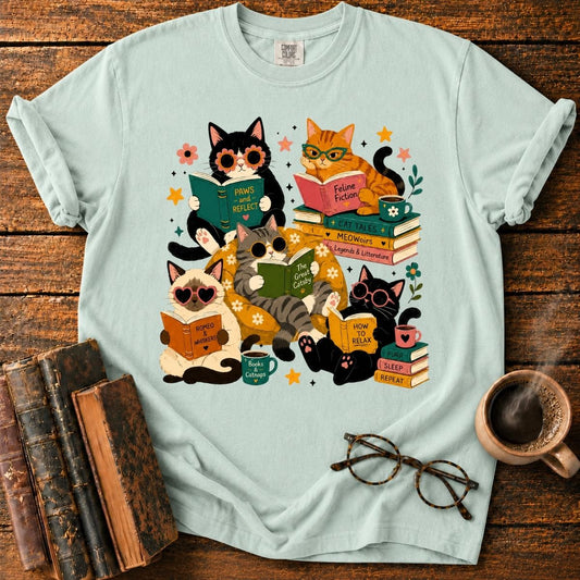 Cats’ Cozy Reading Book T-Shirt