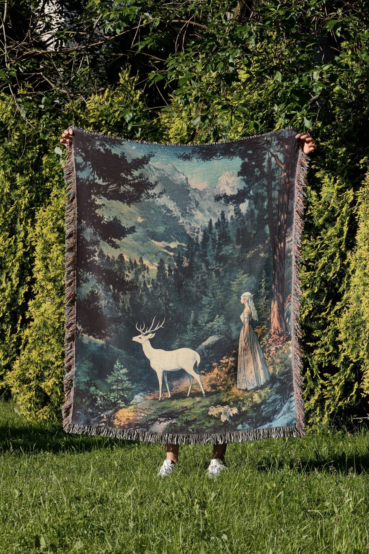 Celaena Sardothian Woven Throw Blanket