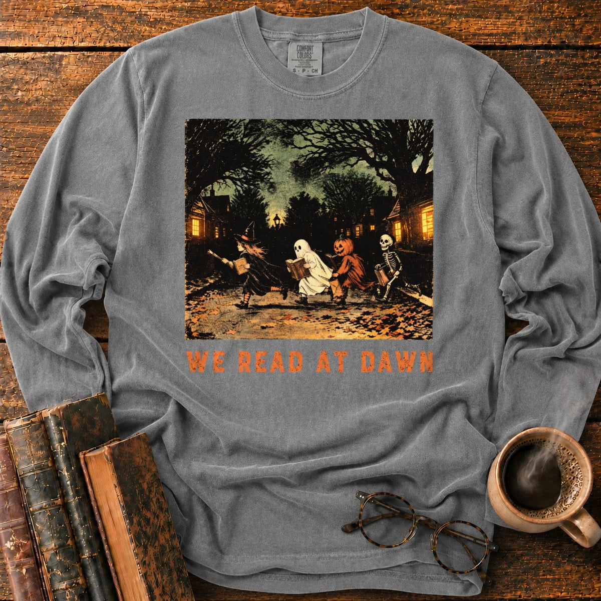 Halloween Readers At Dawn LS T-Shirt in Pepper – BooksThreads