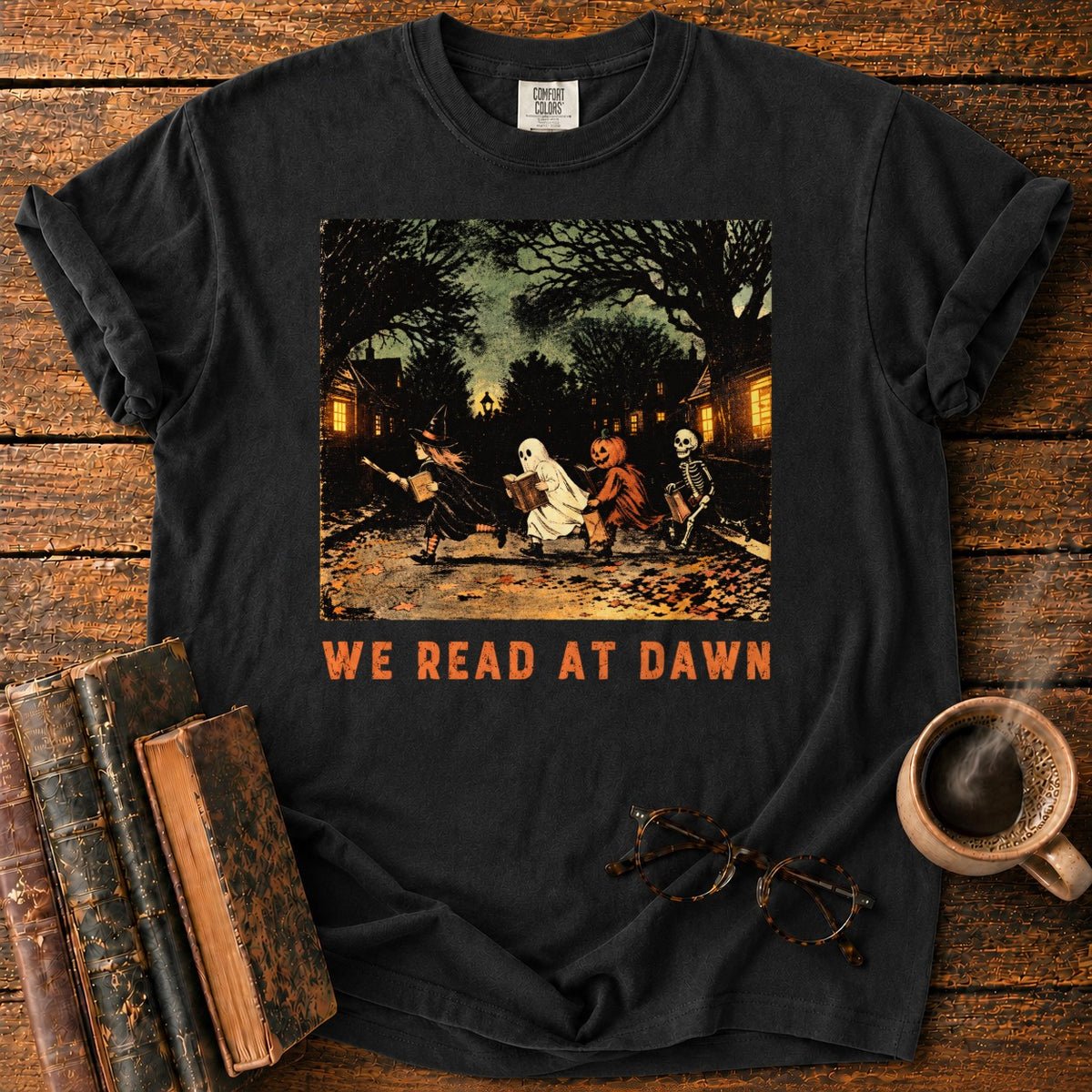 Halloween Readers At Dawn T-Shirt in Black – BooksThreads