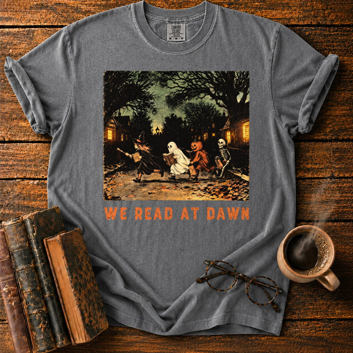 Halloween Readers At Dawn T-Shirt in Pepper – BooksThreads