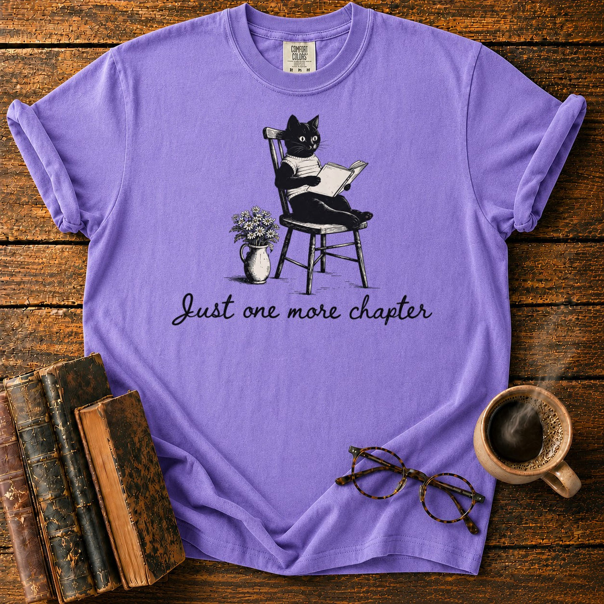 Just One More Chapter T-Shirt in Violet – BooksThreads