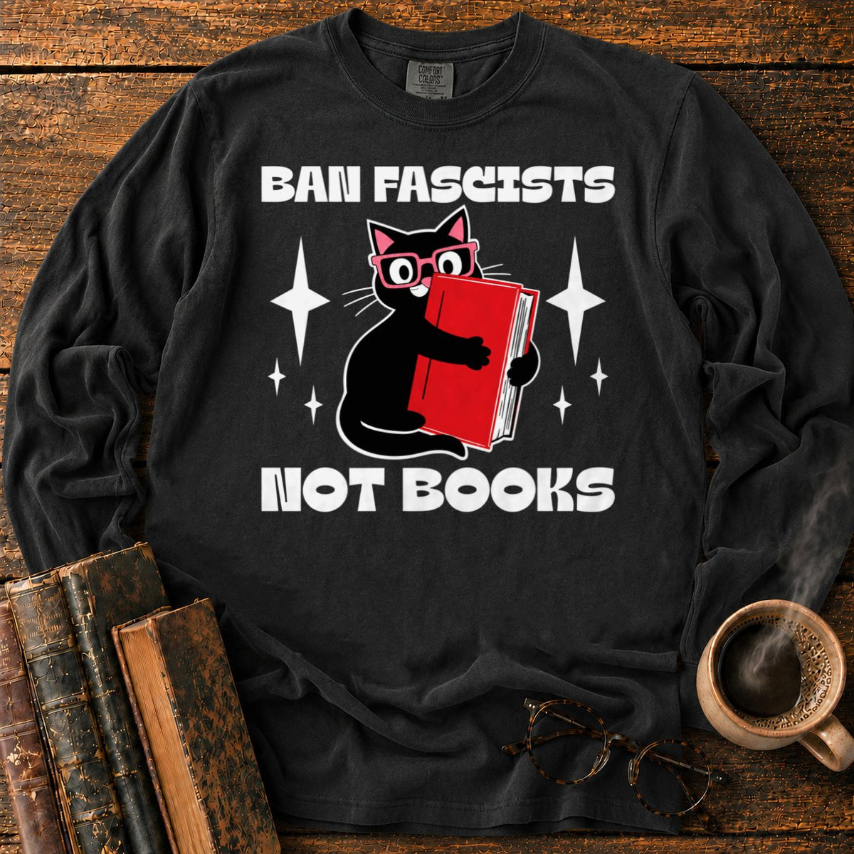 Retro Cat Hugging A Red Book LS T-Shirt in Black – BooksThreads
