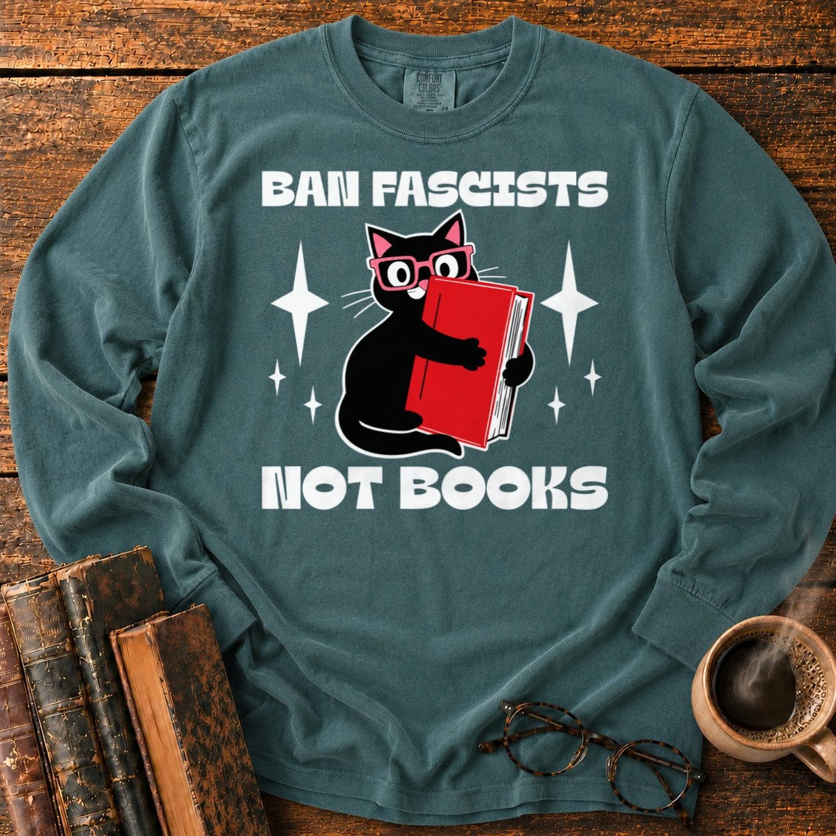 Retro Cat Hugging A Red Book LS T-Shirt in Blue Spruce – BooksThreads