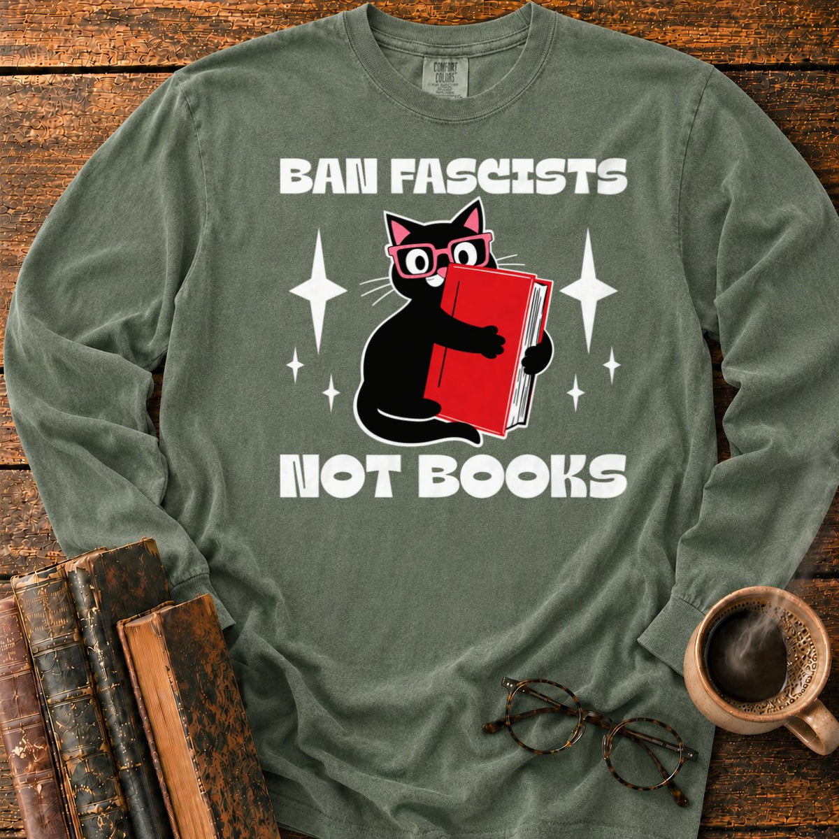 Retro Cat Hugging A Red Book LS T-Shirt in Hemp – BooksThreads