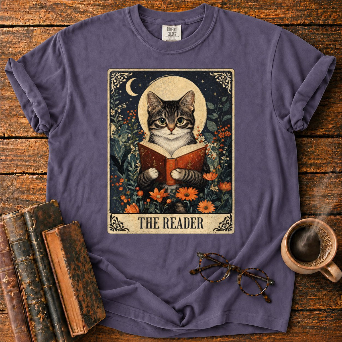 The Reader Vintage Tarot Cat T-Shirt in Grape – BooksThreads