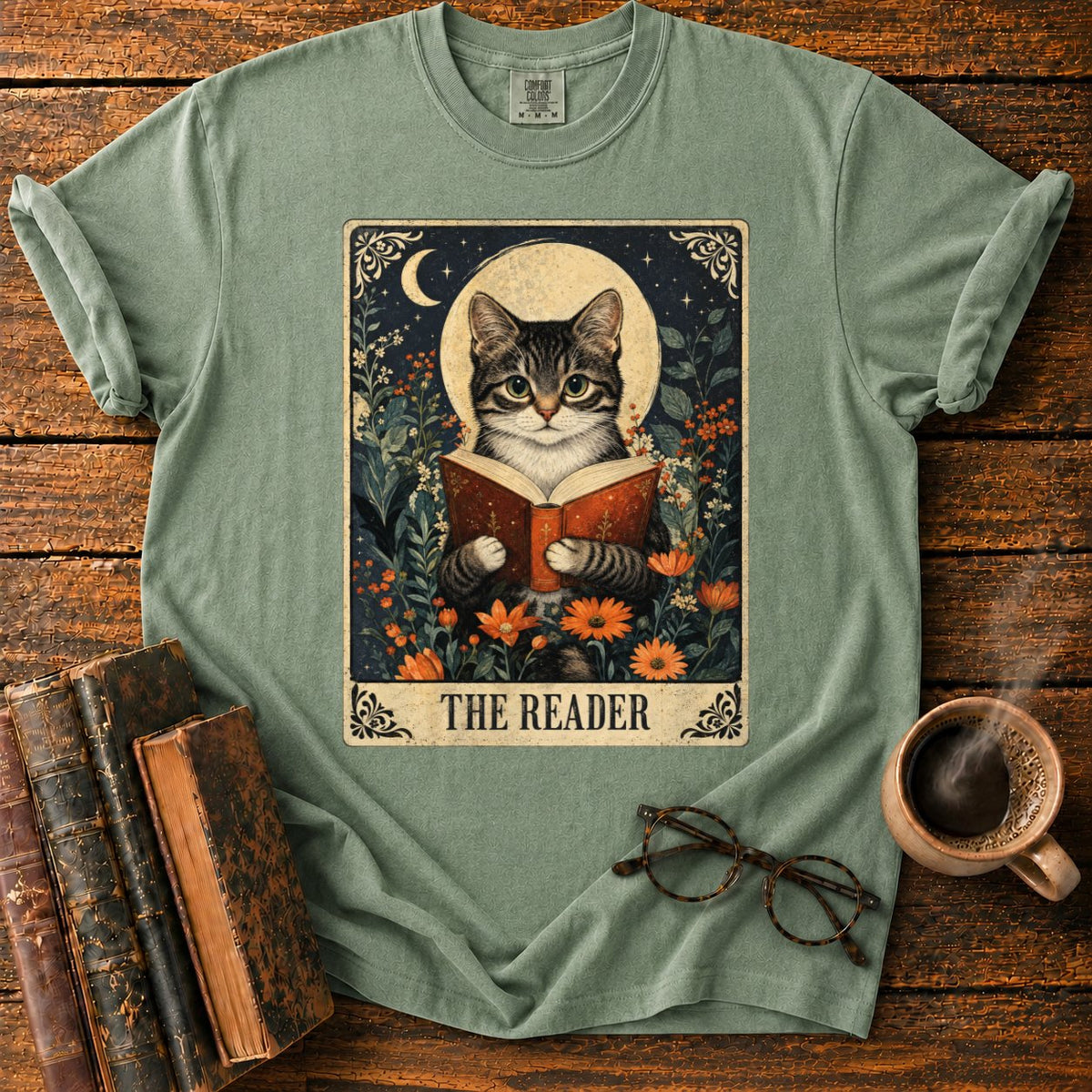 The Reader Vintage Tarot Cat T-Shirt in Moss – BooksThreads